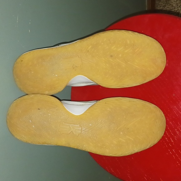 Nike Kyrie Flytrap IV basketball shoes - Picture 7 of 10